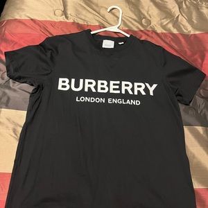Authentic Burberry shirt sz M.Worn 1X.Great condition